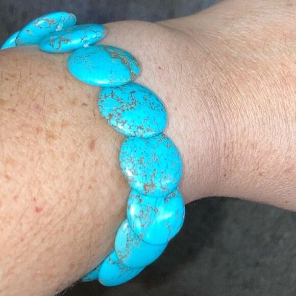 AZTEC SOUTHWESTERN Stretch Bracelet Turquoise Round Flat Stones 8 inch Diameter - Picture 3 of 7
